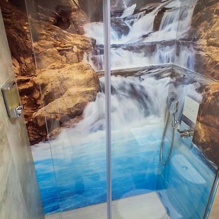 La Cascade Et Des Halles Dijon Kültér fotó